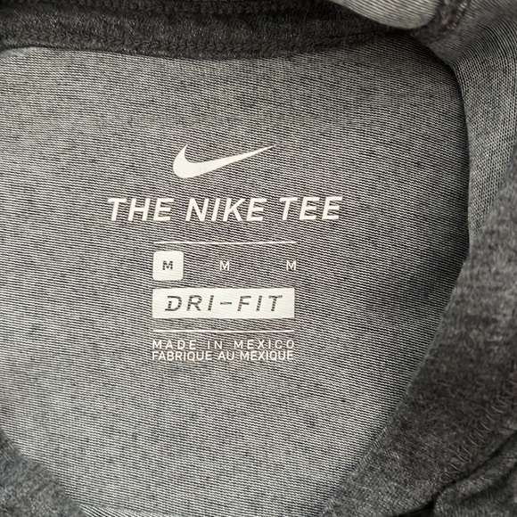 Nike Short sleeve hooded Penn State loose dri fit shirt size medium - Picture 3 of 4